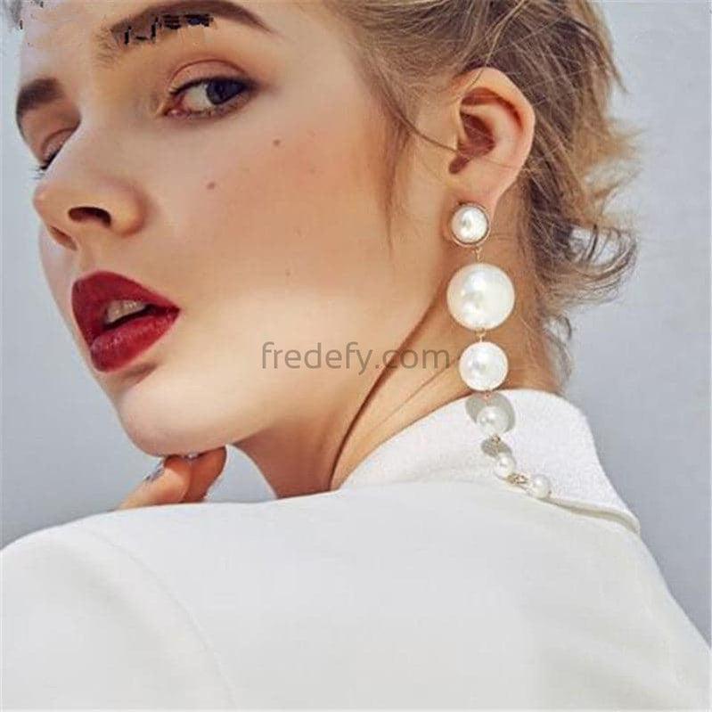 Elegant Pearl Drop Earrings-Fredefy