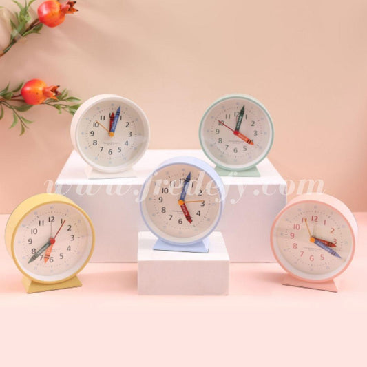 Round Clock With Colorful Hands-Fredefy